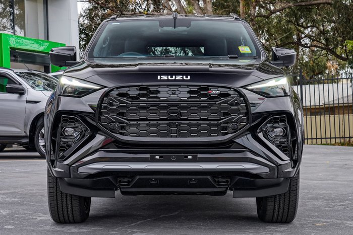 2026 Isuzu MU-X X-TERRAIN