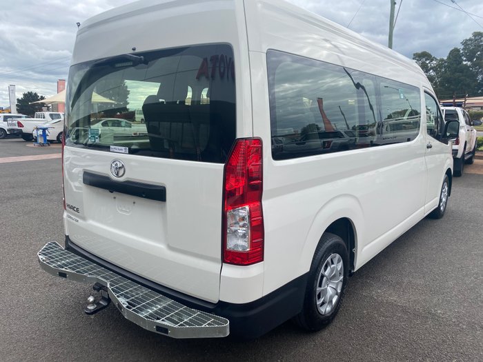 2019 Toyota Hiace Hiace Bus SLWB 2.8L T Diesel Automatic 9633060 001