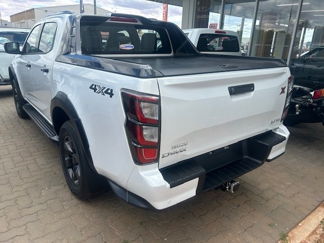 2025 Isuzu D-MAX X-TERRAIN MY25.5 MOONSTONE WHITE