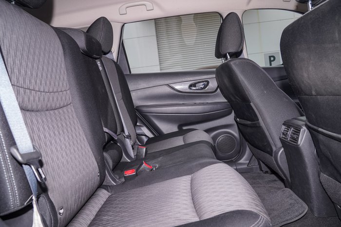 2017 Nissan X-TRAIL ST