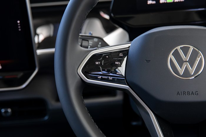 2025 Volkswagen ID. Buzz Pro BEV560