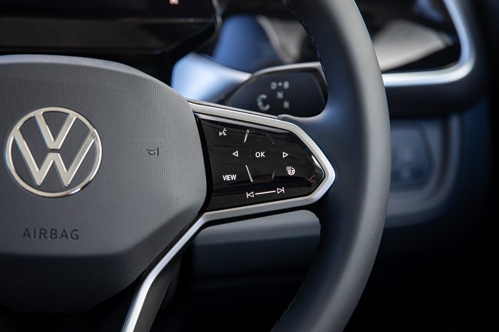 2025 Volkswagen ID. Buzz Pro BEV560
