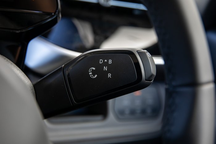 2025 Volkswagen ID. Buzz Pro BEV560