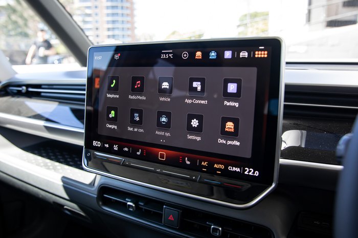 2025 Volkswagen ID. Buzz Pro BEV560