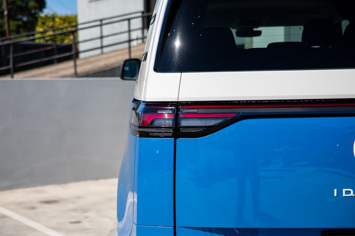 2025 Volkswagen ID. Buzz Pro BEV560