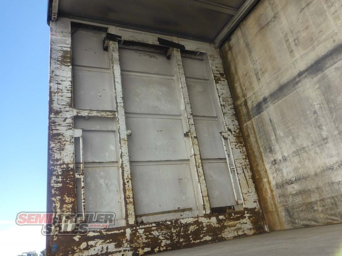 2005 Maxitrans 12 Pallet Curtainsider A Trailer