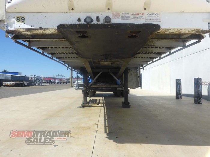 2005 Maxitrans 12 Pallet Curtainsider A Trailer