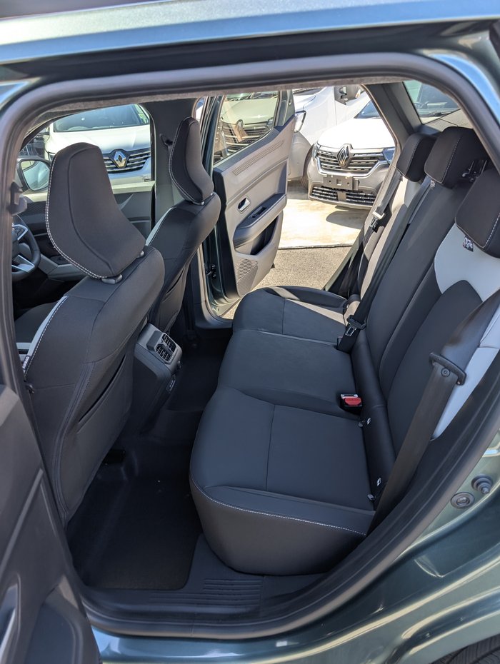 2025 RENAULT DUSTER Techno