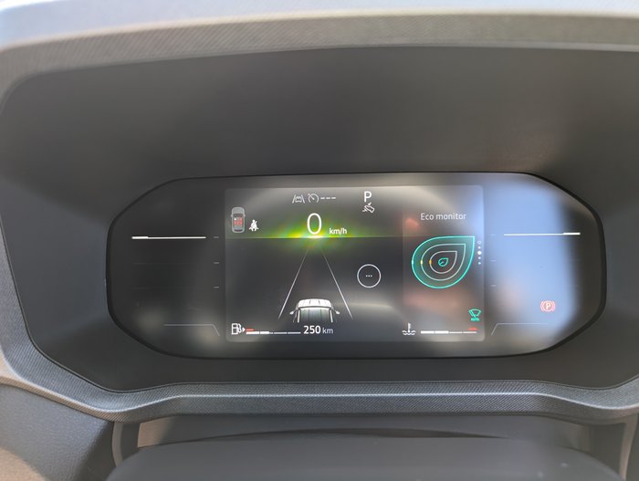 2025 RENAULT DUSTER Techno