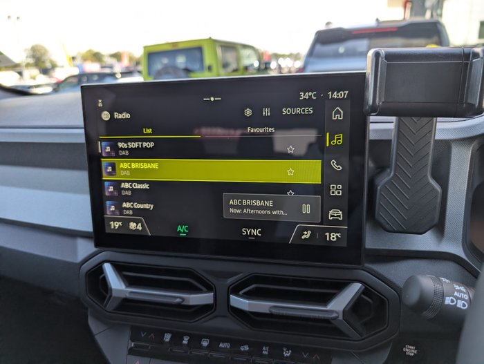 2025 RENAULT DUSTER Techno