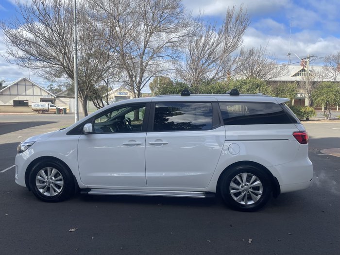 2015 Kia Carnival
