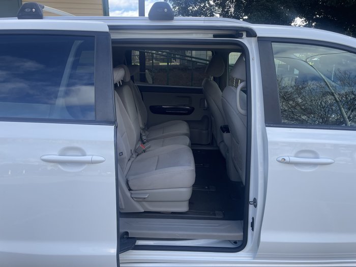 2015 Kia Carnival