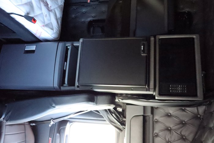 2024 KENWORTH K Series K220 K18 WHITE