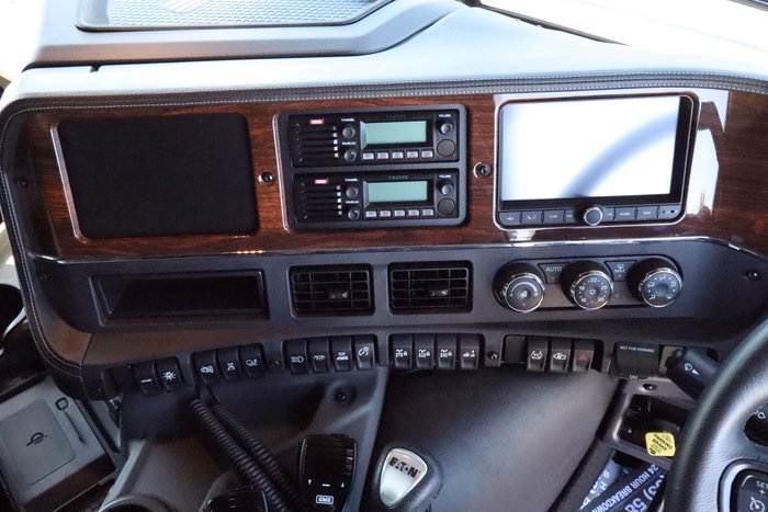 2024 KENWORTH K Series K220 K18 WHITE