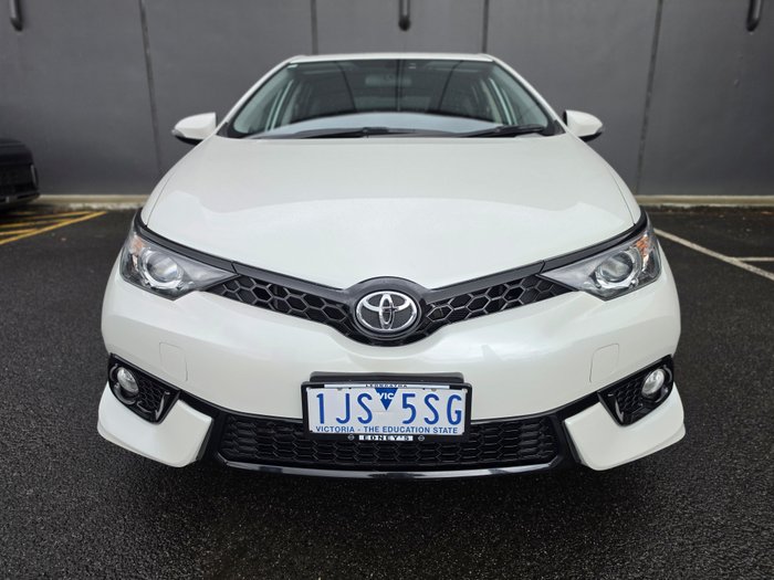 2017 Toyota Corolla SX ZRE182R