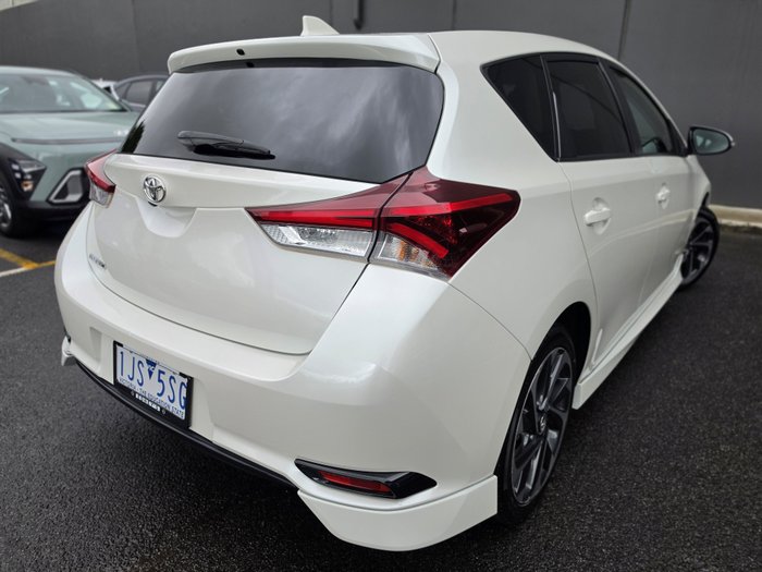 2017 Toyota Corolla SX ZRE182R