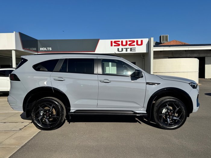2026 ISUZU MU-X XT