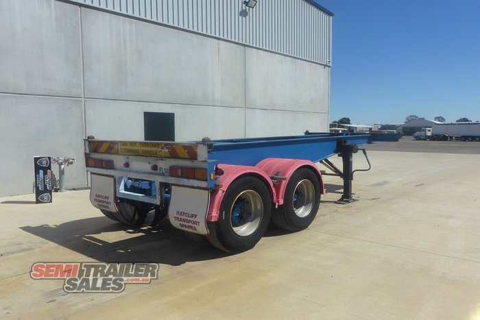 1985 Krueger 20FT Skel