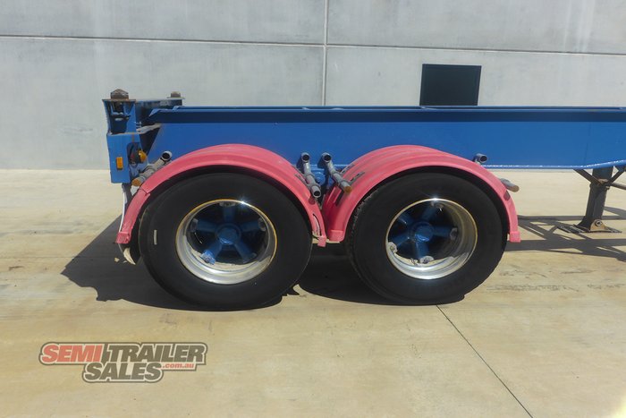 1985 Krueger 20FT Skel