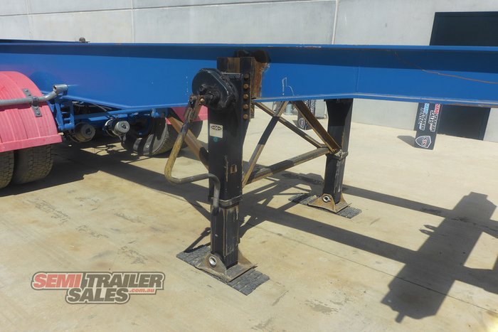 1985 Krueger 20FT Skel