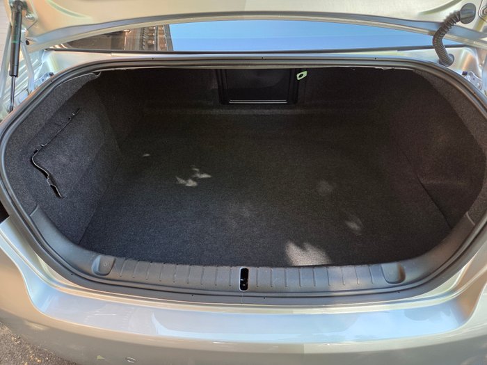 2011 HOLDEN COMMODORE SSV SILVER