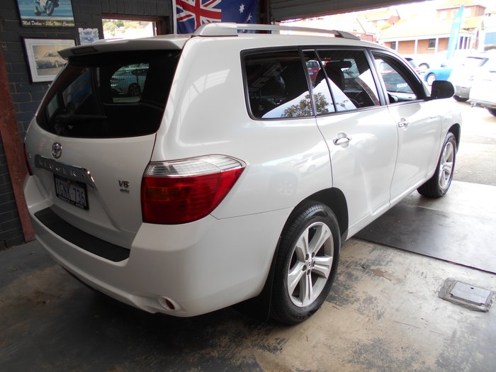 2009 TOYOTA KLUGER GRANDE