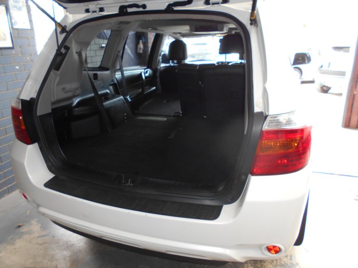 2009 TOYOTA KLUGER GRANDE