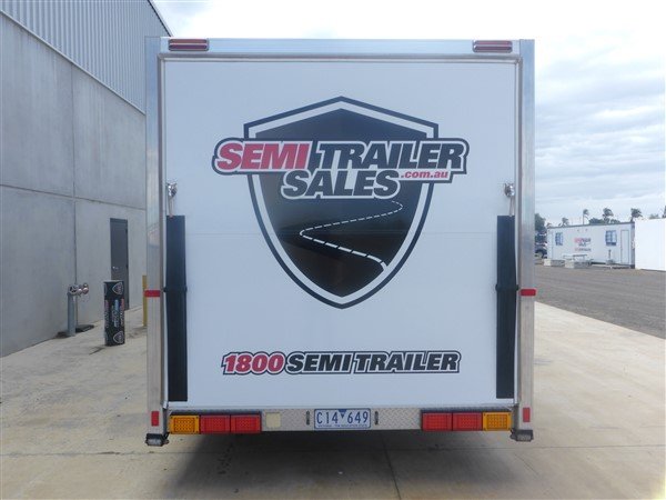 2013 Motorsport 5th Wheel Transporter