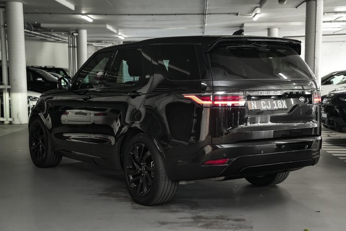 2023 Land Rover Discovery P360 R-Dynamic S