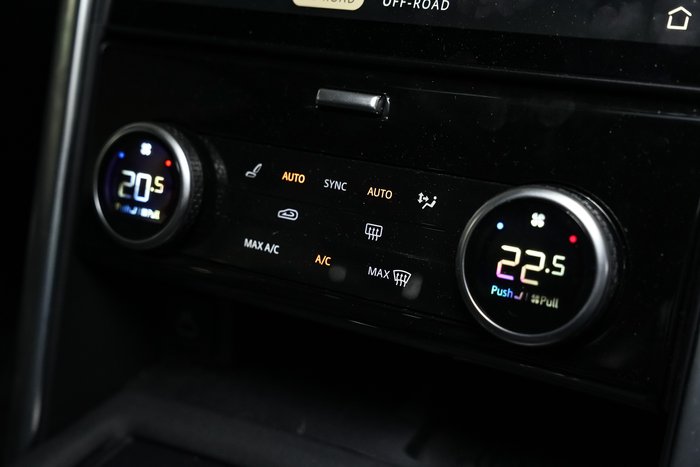 2023 Land Rover Discovery P360 R-Dynamic S