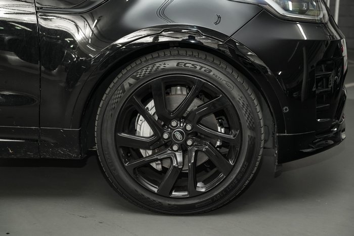 2023 Land Rover Discovery P360 R-Dynamic S