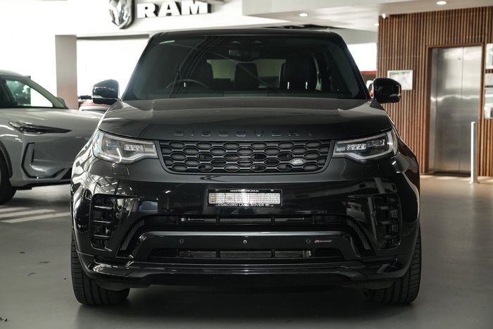 2023 Land Rover Discovery P360 R-Dynamic S