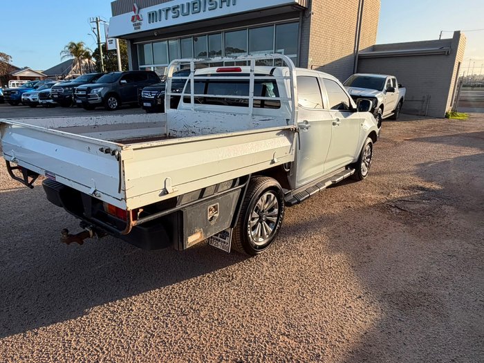 2022 Mazda BT-50 XT TF White