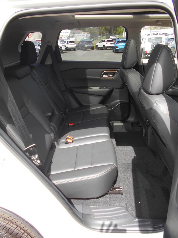 2024 NISSAN X-TRAIL Ti