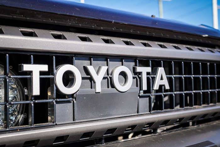 2024 Toyota PRADO Altitude