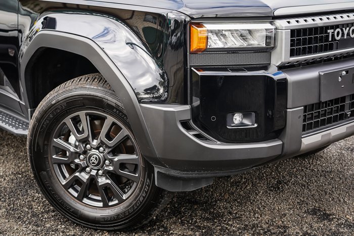 2025 Toyota PRADO