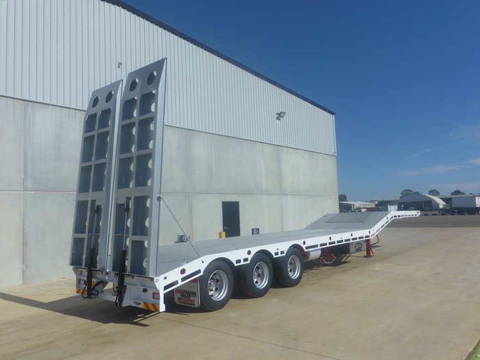 2016 Bruce Rock Engineering Dropdeck with Ramps