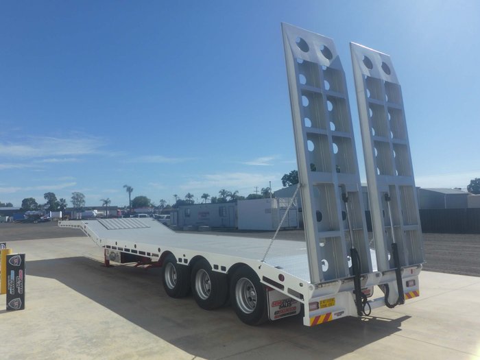 2016 Bruce Rock Engineering Dropdeck with Ramps