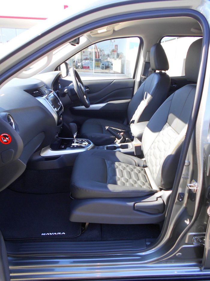 2025 Nissan Navara ST-X