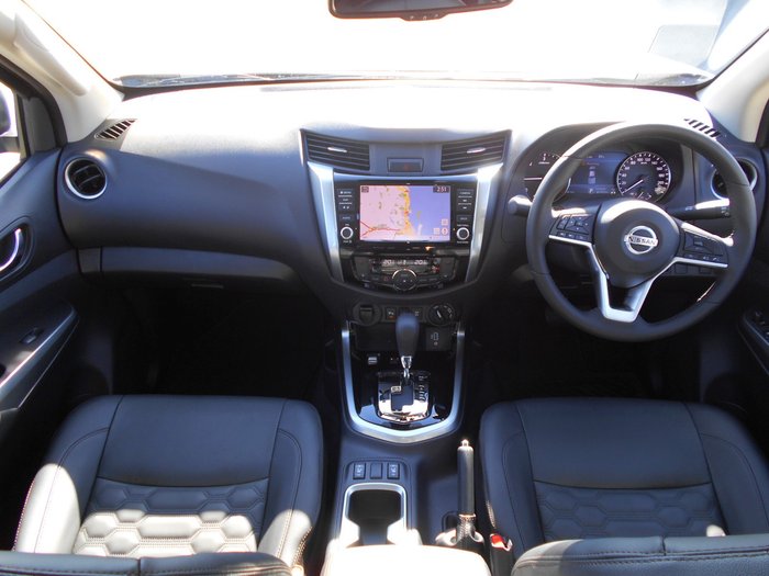 2025 Nissan Navara ST-X