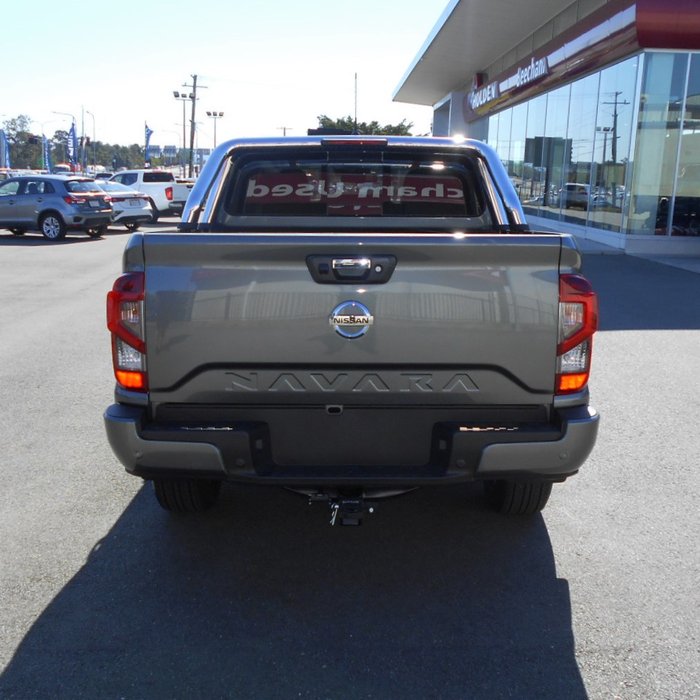 2025 Nissan Navara ST-X