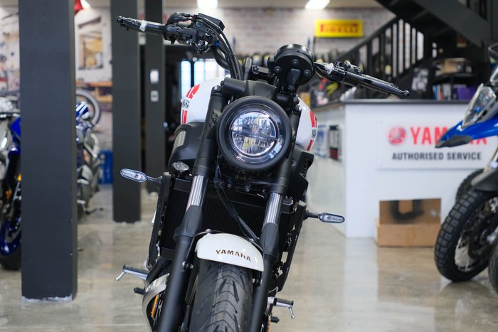 2024 YAMAHA XSR700 YAMAHA ROAD White