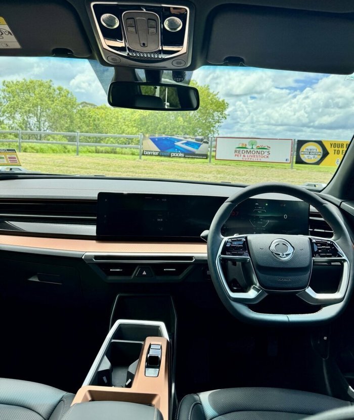 2024 KGM TORRES ADVENTURE