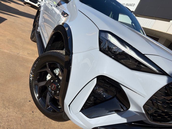2026 ISUZU MU-X XT