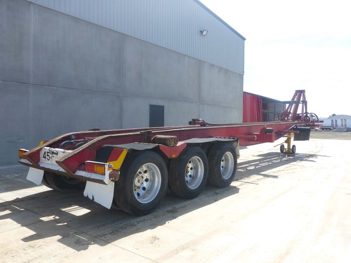 2005 Hamelex White Hook Lift Trailer