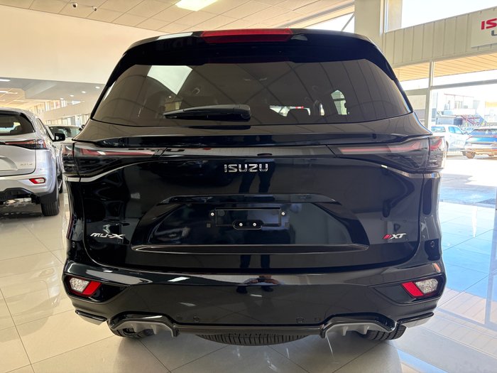 2026 ISUZU MU-X XT