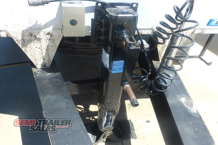 2013 Krueger 12 Pallet Pig Curtainsider