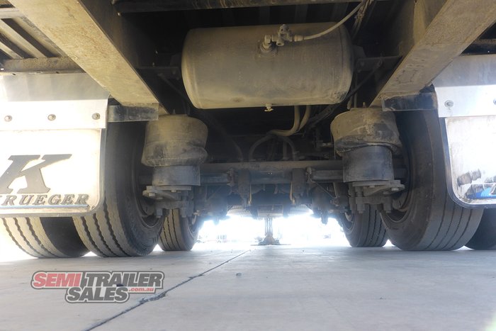 2013 Krueger 12 Pallet Pig Curtainsider