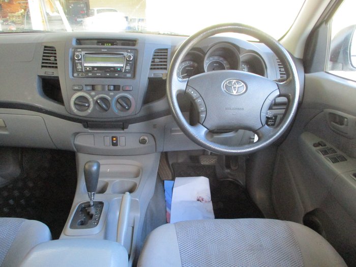 2011 Toyota Hilux SR GGN15R MY10 White