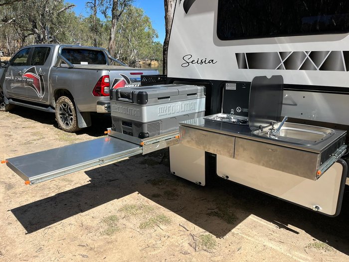 2024 Red Centre Seisia 16 HYBRID (was $164,990 now $154,990)